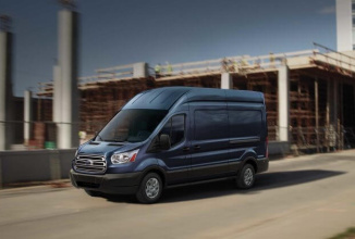 Ford actualizează seria de dubiţe Transit în ediţia 2016: titaniu, noi motorizări, scaune şi portiere