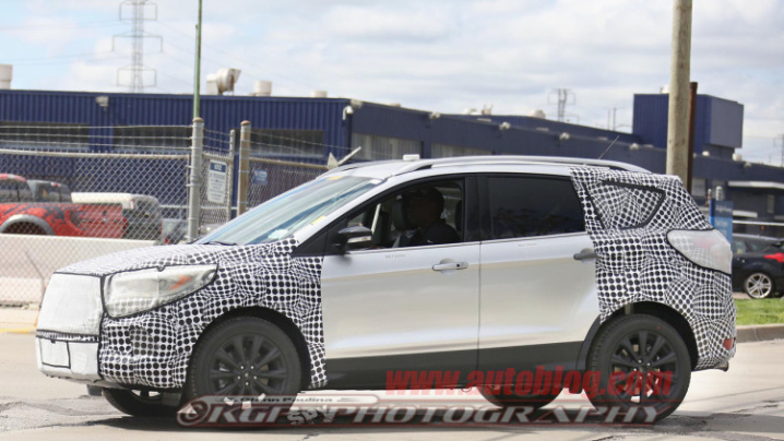 2017-ford-escape-spy-shots-008-1