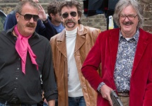 Jeremy Clarkson confirmă faptul că va fi gazda unei noi emisiuni auto cu Hammond şi May