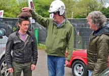 Jeremy Clarkson îşi exprimă regretele cu privire la plecarea de la Top Gear după difuzarea ultimului episod cu echipa veche