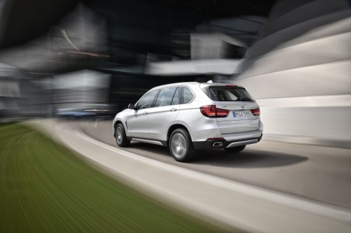 Imagini oficiale plugin BMW X5 xDrive40e