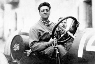 Un film biografic despre viața lui Enzo Ferrari ar putea intra în faza de producție