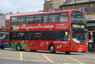 Autobuzele hibride din Londra rulează doar pe motorină ca urmare a unor probleme cu bateriile