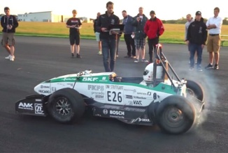 Un automobil electric construit de studenţi reuşeşte să atingă 100 km/h în mai puţin de 1.8 secunde (Video)