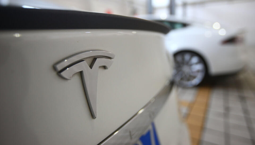 Logo Tesla (Tesla Model S)