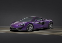 Un McLaren 570S purpuriu face senzație la concursul de eleganță Pebble Beach