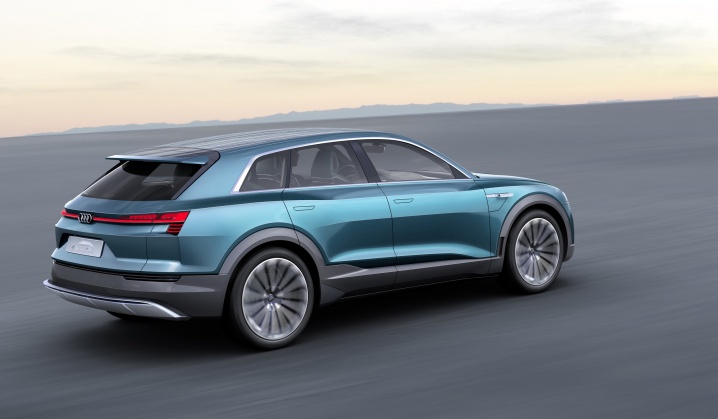 Audi E-Tron Quattro Concept (9)