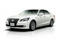 Imagini oficiale Toyota JDM Crown facelift