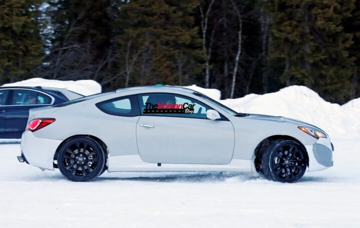 2017-hyundai-genesis-test-mule-spied-in-sweden-6