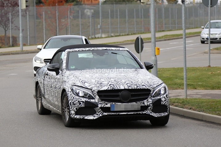 2017-mercedes-benz-c-class-cabriolet-a205-leaves-roof-camouflage-at-home-photo-gallery_2