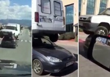 “Omul cu scaun la cap” devine maşina cu dubiţă pe acoperiş într-un clip ireal (Video)