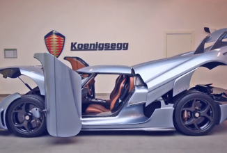 Koenigsegg Regera îşi închide capota, portierele, alte panouri ca un robot Transformer în faţa camerei