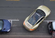 Cea mai bună farsă la şcoala de şoferi: un Porsche 911 e folosit pentru examenul auto (Video)