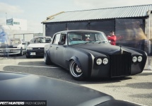 Iată un Rolls-Royce Silver Shadow pregătit de drifting; vine cu motor V8 de 6.7 litri