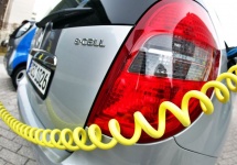 Ministrul Economiei din Germania doreşte mai multe automobile electrice pe şosele, oferă reduceri speciale la achiziţie