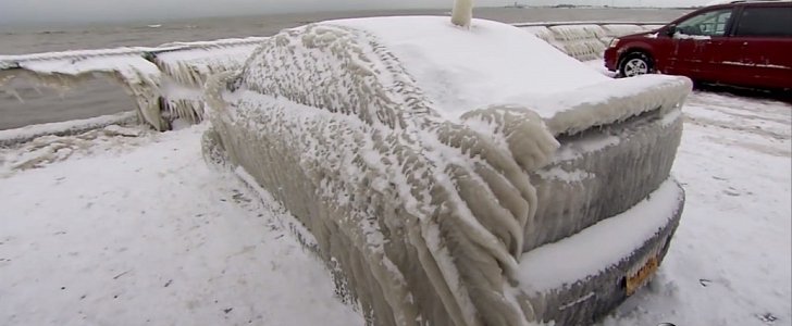man-parks-his-car-near-lake-erie-the-car-freezes-and-becomes-internet-sensation-video-103638-7