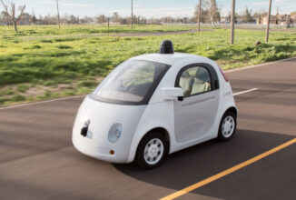 Mașina autonomă Google ar putea fi considerată drept șofer cu acte în regulă de către autoritățile americane
