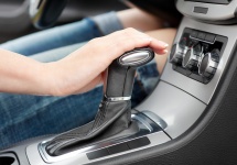 Iată 5 recomandări utile pentru posesorii de vehicule cu transmisie automată