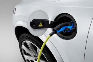 Volvo doreşte realizarea unui sistem de încărcare standardizat pentru automobilele electrice
