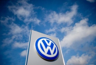 Volkswagen şi Porsche retrag 800.000 de automobile din cauza unor probleme cu pedalele; Modele Cayenne şi Touareg afectate