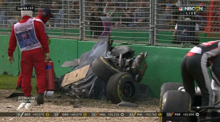 Fernando Alonso scapă nevătămat după un accident groaznic la Marele Premiu al Australiei de azi (Video)