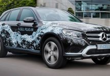 Mercedes prezintă hibridul GLC F-Cell, model care va primi o versiune comercială anul viitor