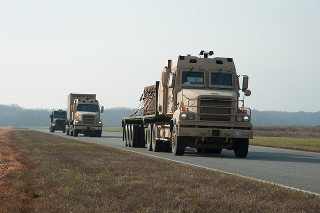 us-army-trucks-on-road-640x0