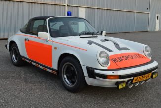Acest Porsche 911 al poliției olandeze este scos la pensie, dar şi la vânzare pentru un preț măricel