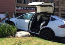 Înregistrările din jurnalul de bord al vehiculului Tesla Model X confirmă faptul că autopilotul era oprit în momentul producerii accidentului