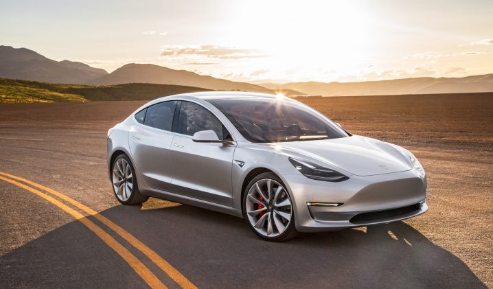 2017-Tesla-Model-3-front-three-quarter-03