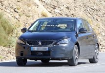 Poze spion cu următoarea generație Peugeot 308; Noul model vine cu schimbări de exterior mici și posibil noi motoare mai eficiente