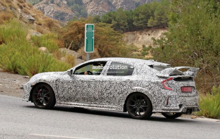 2018-honda-civic-type-r-spotted-in-spain-gets-closer-to-production_6