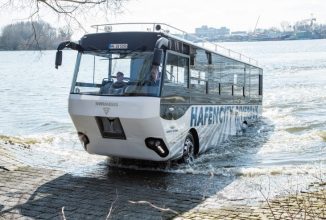Iată cel mai bun mod de a vizita orașul Hamburg; Autobuzul amfibiu german devine realitate după aproape 18 ani