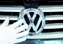 Volkswagen se pregăteşte de 23.000 de restructurări în Germania; Va investi miliarde de euro în automobile electrice