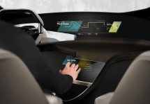 BMW va prezenta la CES 2017 interfața virtuală HoloActive Touch, destinată automobilelor