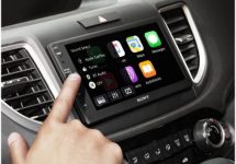 Sony pune în vânzare sistemul său auto cu ecran de 6.4 inch şi suport Apple CarPlay şi Android Auto