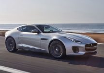 Jaguar lansează noi modele 2018 F-Type, incluzând în gama şi o variantă 400 Sport cu motor V6