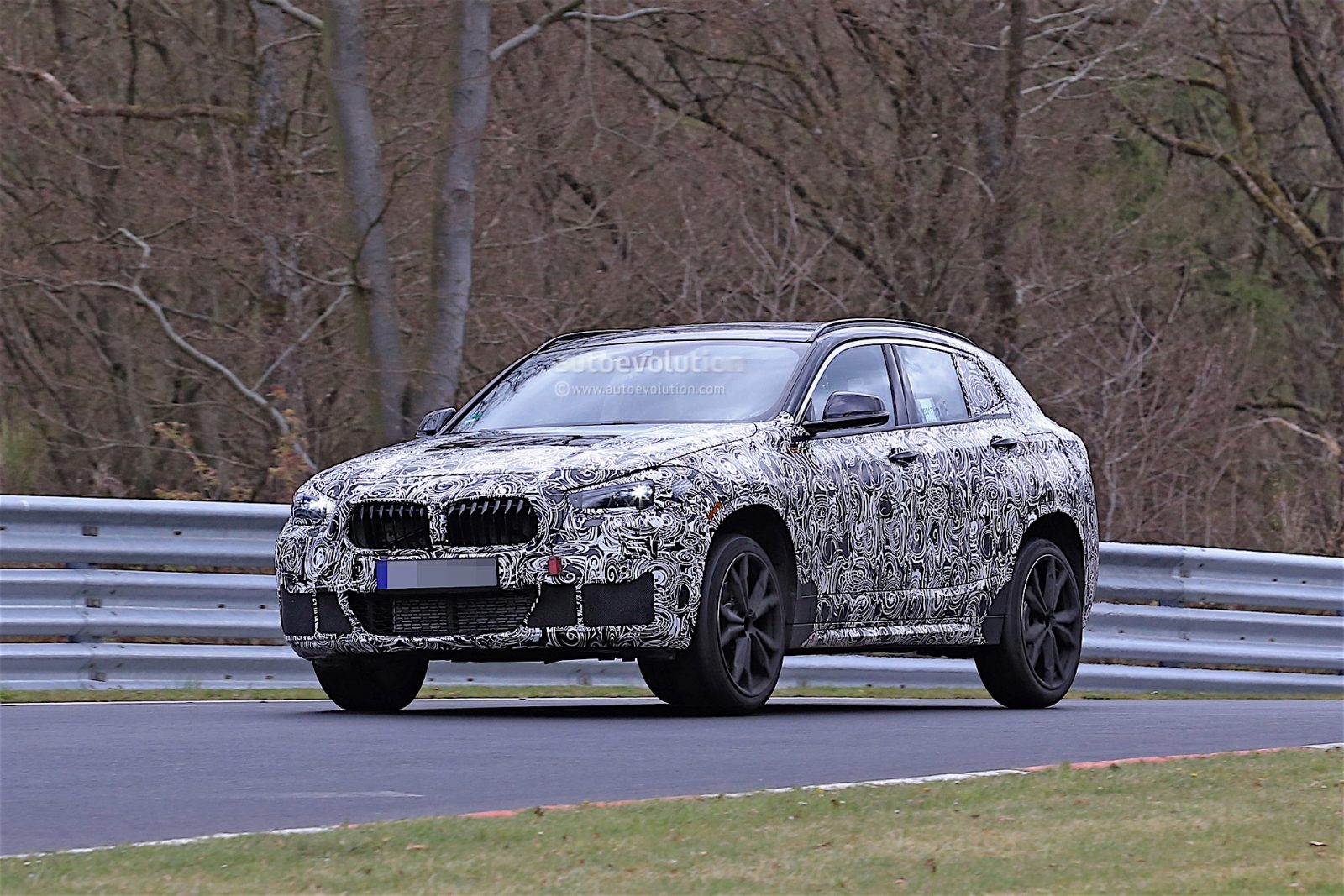 2018-bmw-x2-prototype-spied-on-the-nrburgring-117076_1